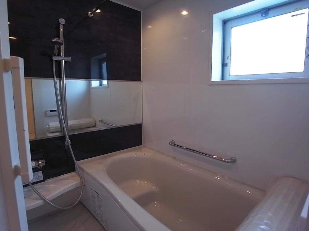 Same specifications photo (bathroom). Bathroom construction cases