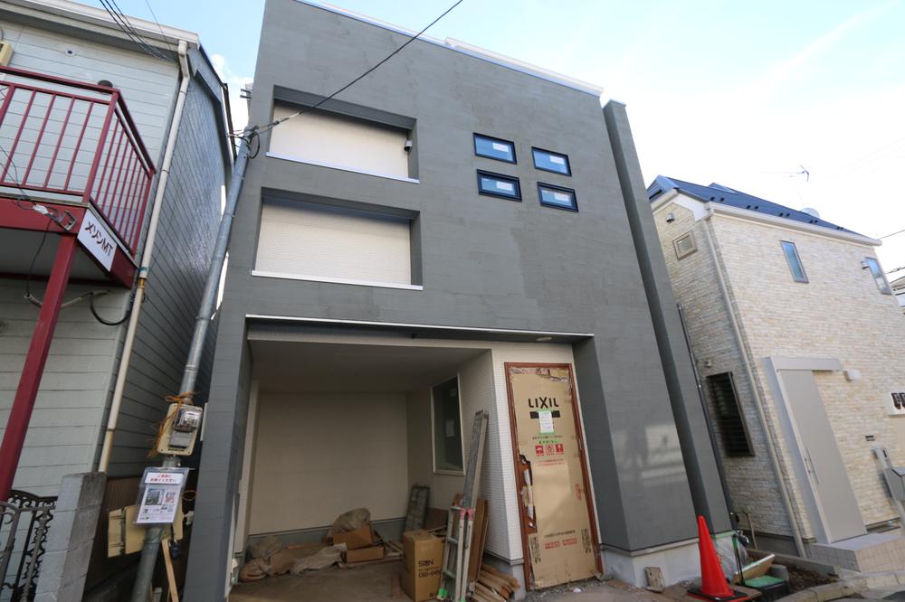 Local appearance photo