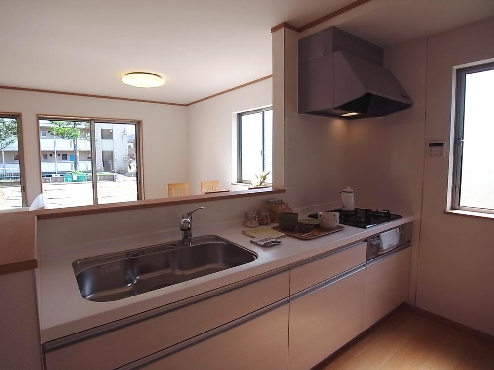 Same specifications photo (kitchen). Kitchen construction cases