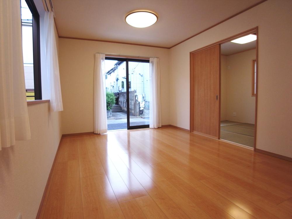 Same specifications photos (living). Living example of construction