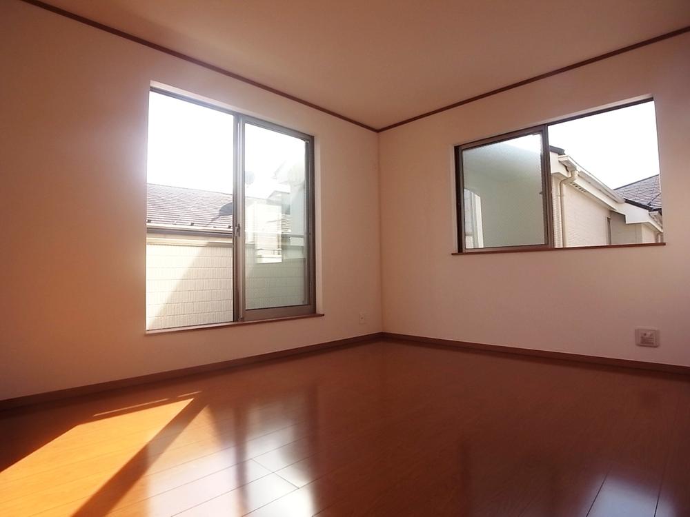 Same specifications photos (Other introspection). Western-style construction cases