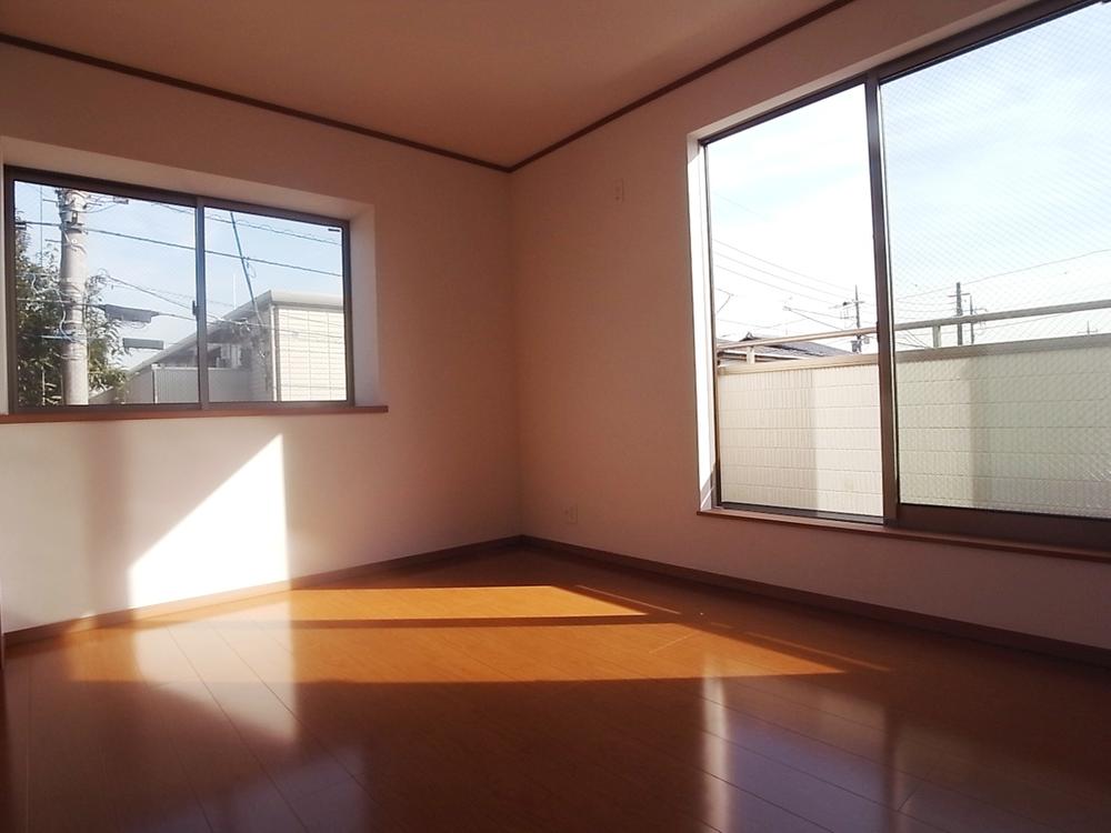 Same specifications photos (Other introspection). Western-style construction cases