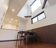 Same specifications photos (living). Comfortable design, not think the city of residence in the atrium ceiling