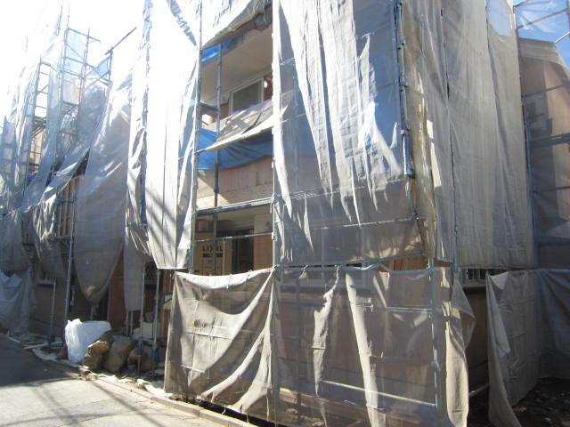 Local appearance photo. Local (12 May 2013) Shooting