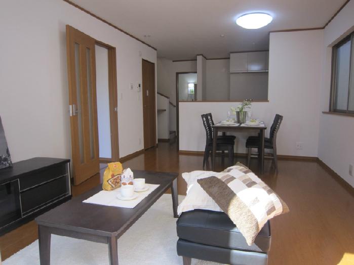 Living. Indoor (10 May 2013) Shooting