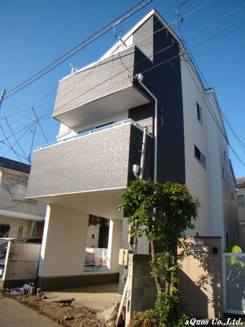 Local appearance photo. Local (11 May 2013) Shooting