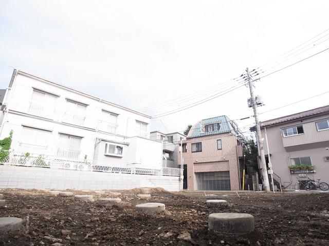 Local appearance photo. Local (10 May 2013) Shooting