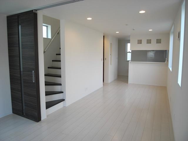 Same specifications photos (living). living Example of construction