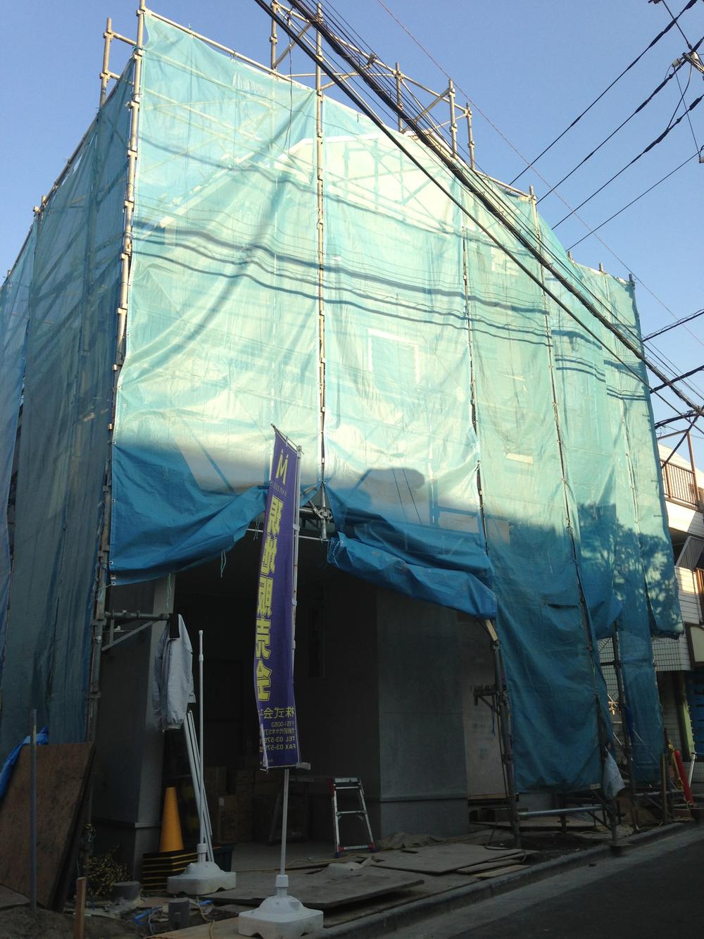 Local appearance photo. Local (11 May 2013) Shooting