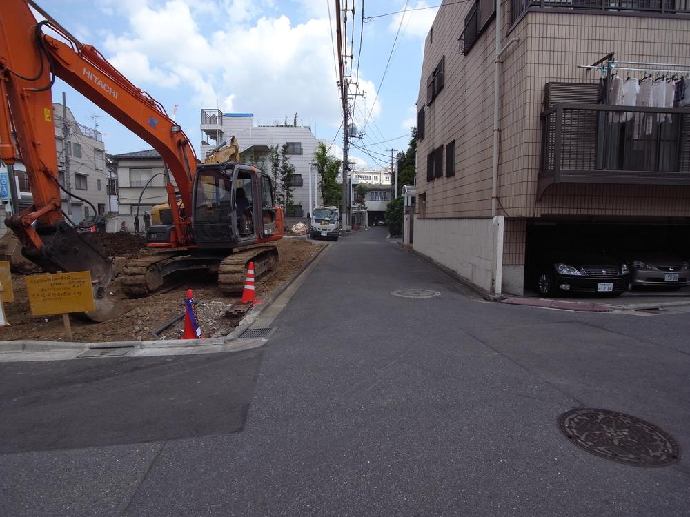 Local photos, including front road. East road Facing north