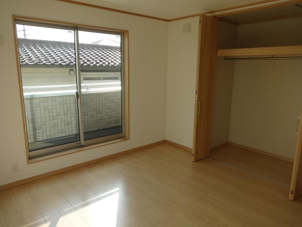 Non-living room. Indoor (11 May 2013) Shooting