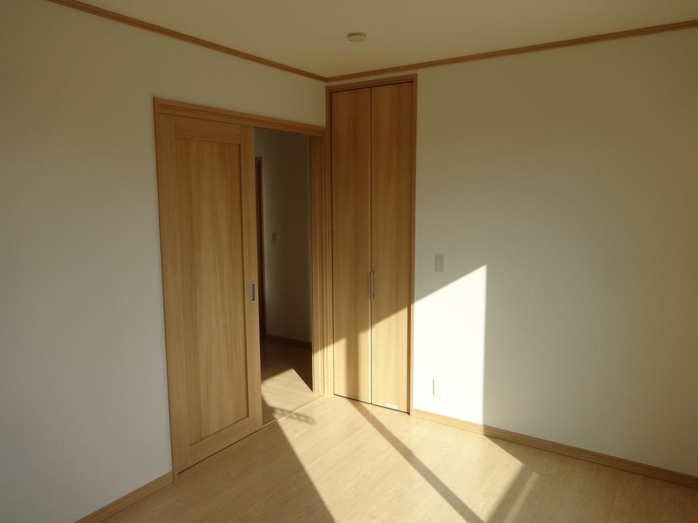 Non-living room. Indoor (11 May 2013) Shooting