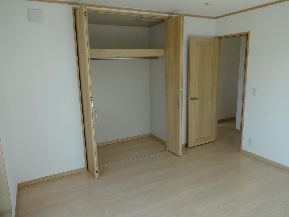 Non-living room. Indoor (11 May 2013) Shooting