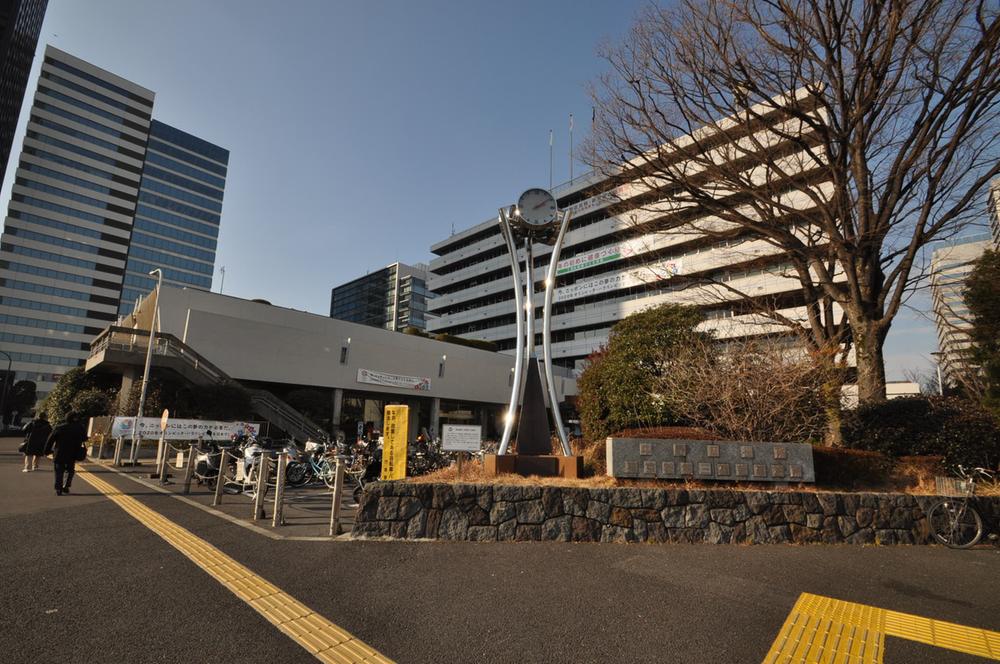 Government office. 1700m until Nakano ward office
