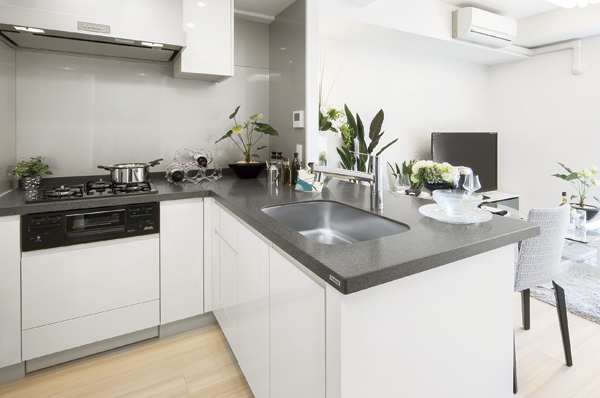 L-shaped face-to-face kitchen