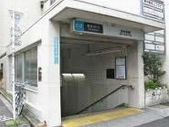 Local land photo. Shin-Nakano Station