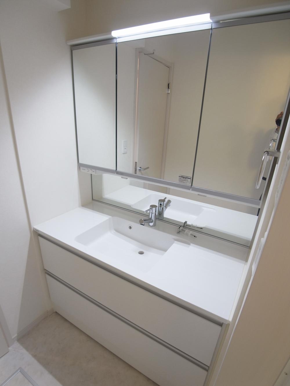 Same specifications photos (Other introspection)