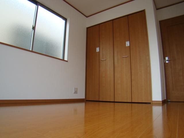 Non-living room. Room (August 2013) Shooting