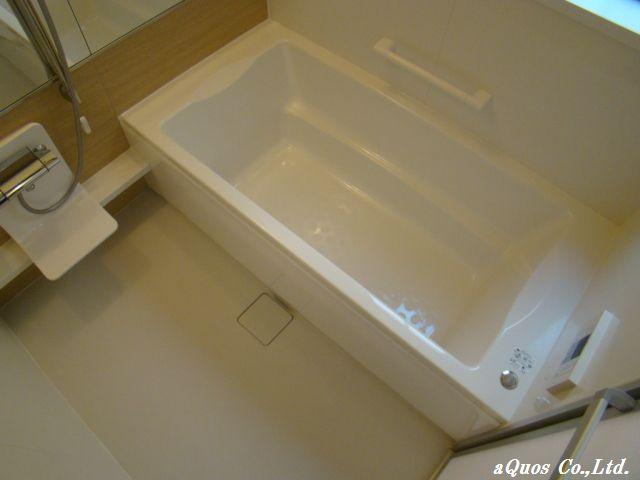 Bathroom. Indoor (10 May 2013) Shooting