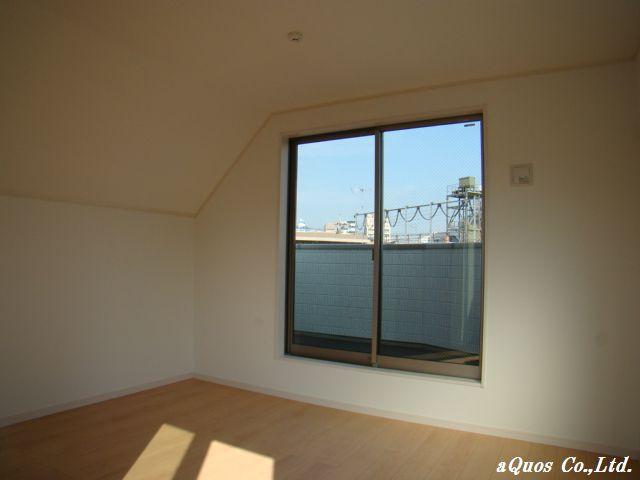 Non-living room. Indoor (10 May 2013) Shooting