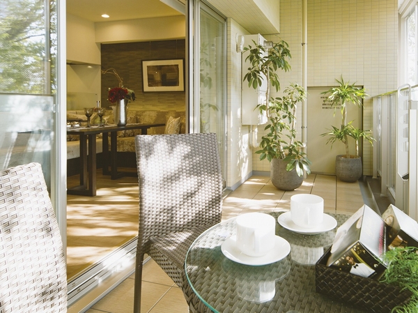 Relax while feeling the refreshing breeze on the balcony