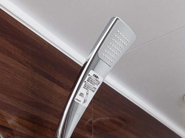 Bathing-wash room.  [Air-in shower] By including air in the water, Large the every grain of water. It has achieved a comfortable bathed in comfort while water-saving compared to conventional.