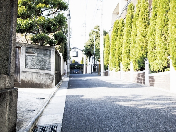 Around local streets (about 630m)