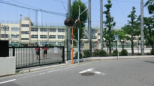 Junior high school. Nakano Ward Minaminakano until junior high school 478m