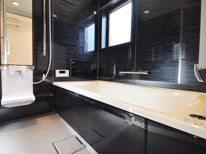Bathroom. - Chic bathroom with bathroom TV -