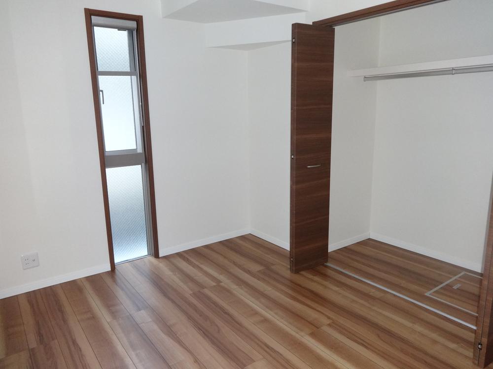 Non-living room. Indoor (12 May 2013) Shooting