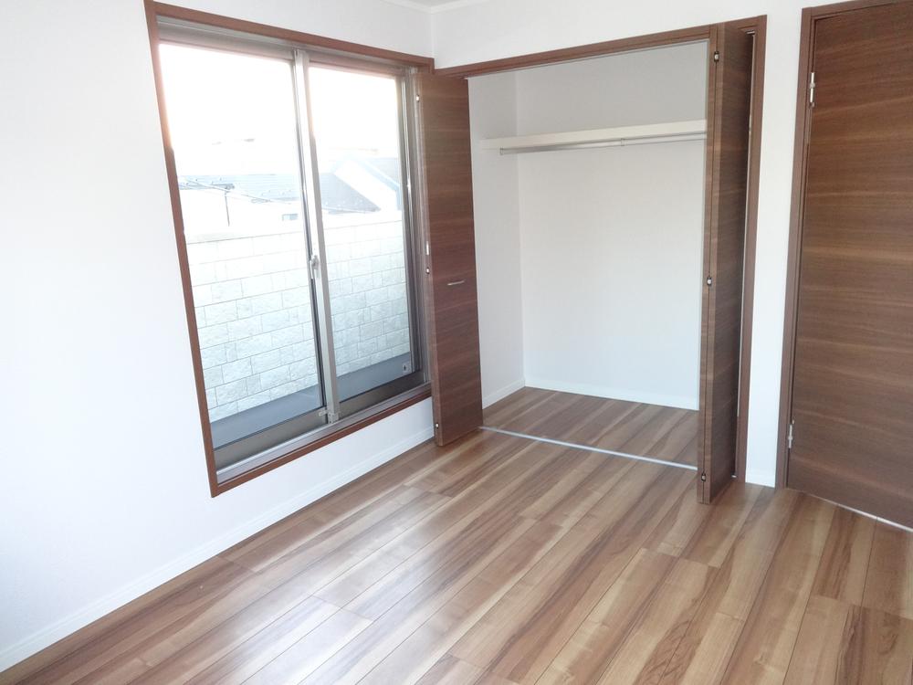 Non-living room. Indoor (12 May 2013) Shooting