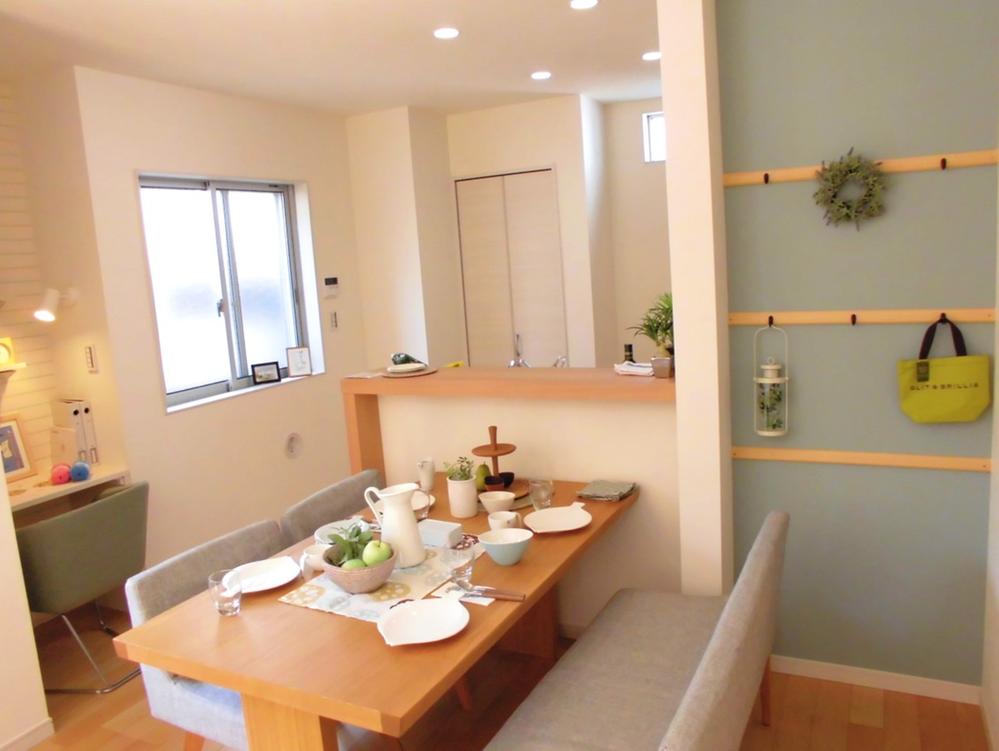 Kitchen. Indoor (12 May 2013) Shooting