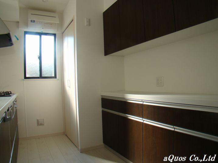 Same specifications photo (kitchen). Same specifications