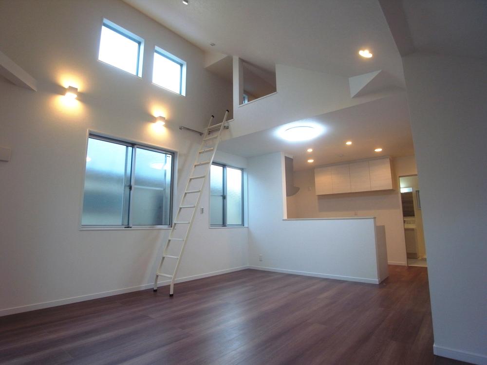 Living. Indoor (12 May 2013) Shooting