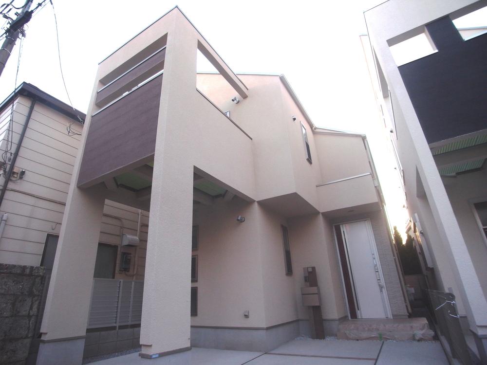 Local appearance photo. Local (12 May 2013) Shooting