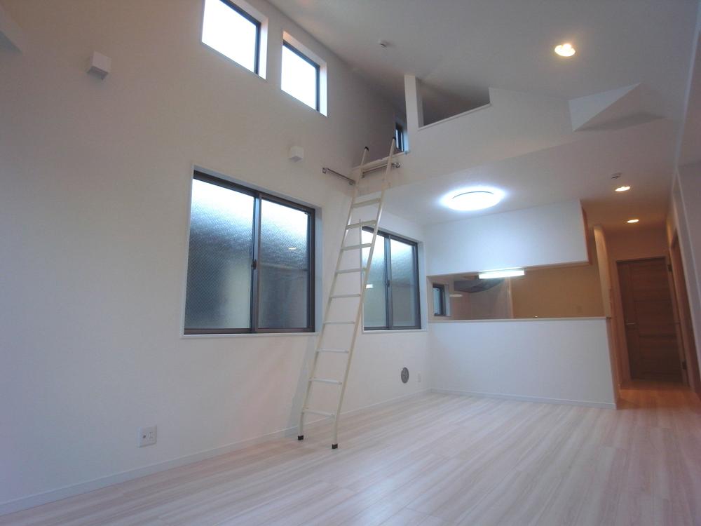 Living. Indoor (12 May 2013) Shooting