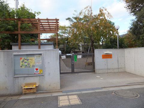 kindergarten ・ Nursery. Horse chestnut to nursery school 650m