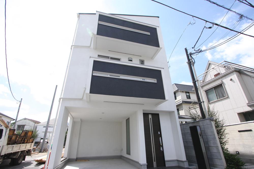 Local appearance photo. 1 Building The completed is a preview is also available as a model house because.