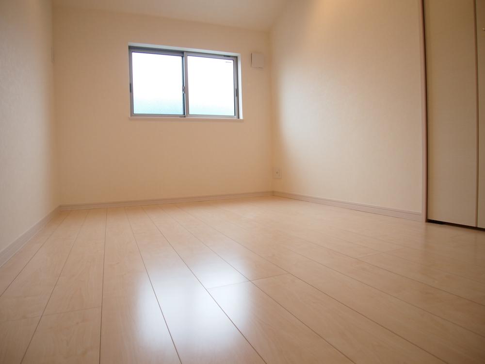 Non-living room. Indoor (11 May 2013) Shooting