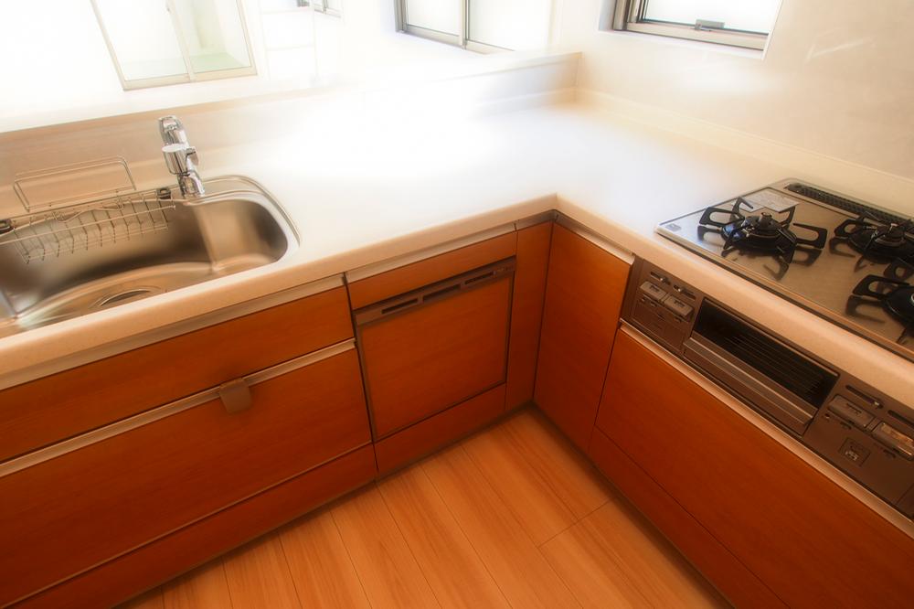 Kitchen. Indoor (12 May 2013) Shooting