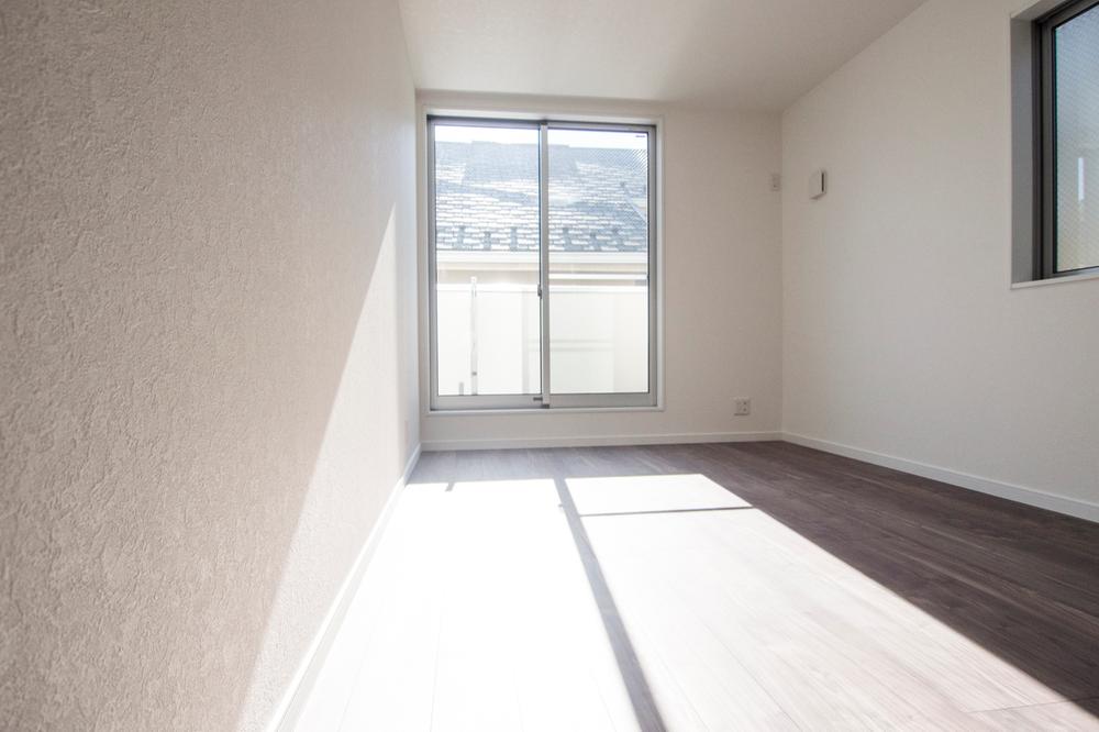 Non-living room. Indoor (12 May 2013) Shooting