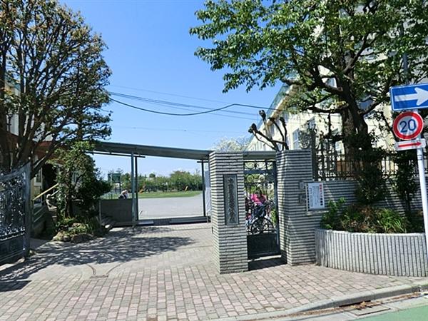 Primary school. 476m to Wakamiya elementary school