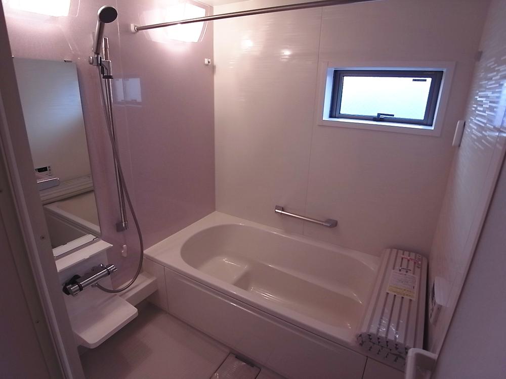 Same specifications photo (bathroom). Bathroom construction cases