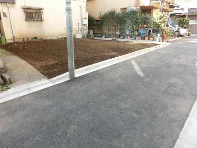 Local photos, including front road. Local (11 May 2013), shooting a three-way is a sense of loss that the passage or road