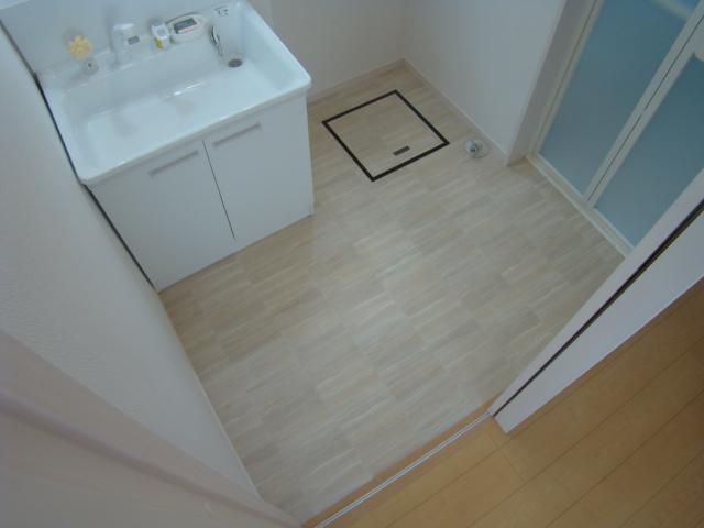 Same specifications photos (Other introspection). Same specifications