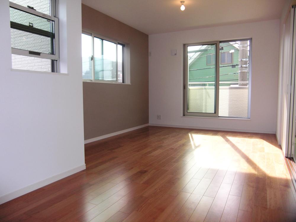 Same specifications photos (living). Living example of construction