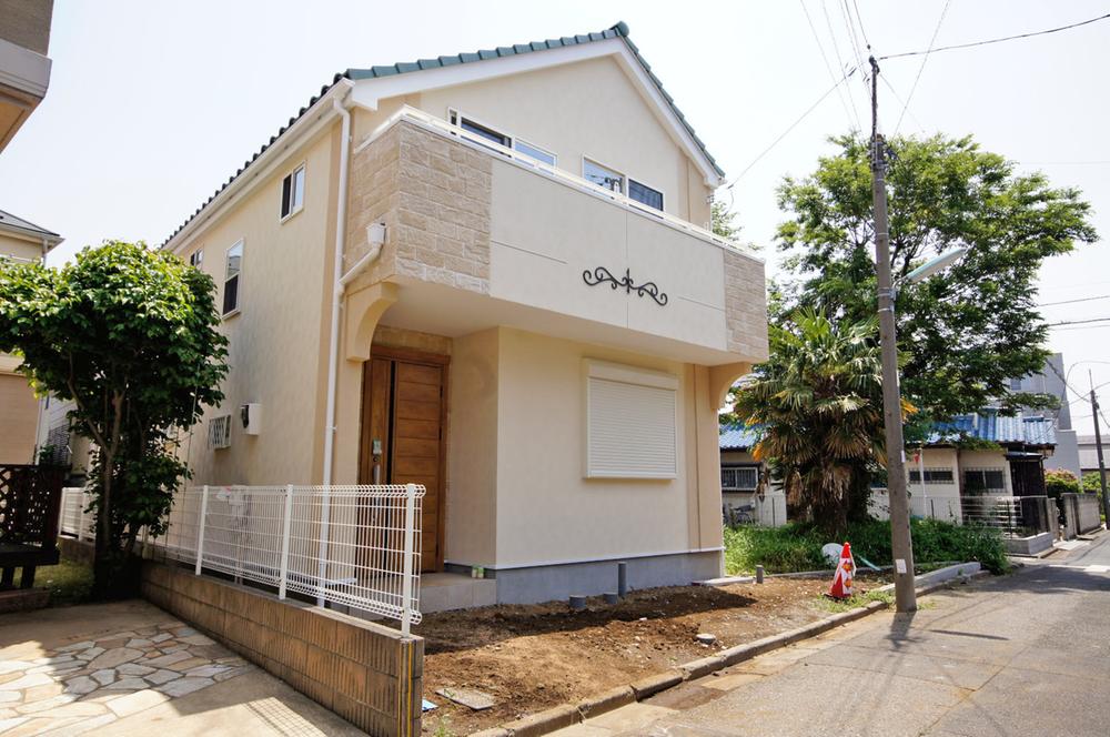 Local appearance photo. Nakano Saginomiya 6-chome, Seibu Shinjuku Line "Shimo Igusa" station 7-minute walk, "Saginomiya" station of the express station is also a 11-minute walk. Clean the living environment is a charming property.