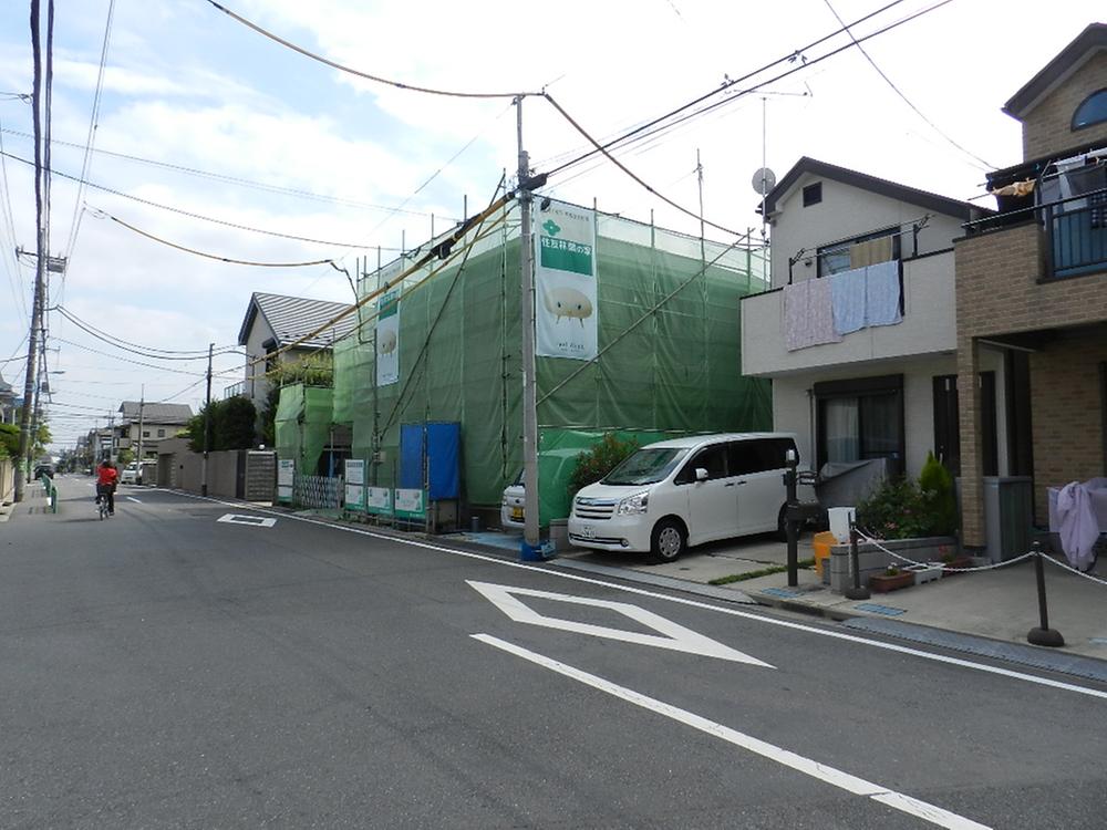 Streets around. 50m to local