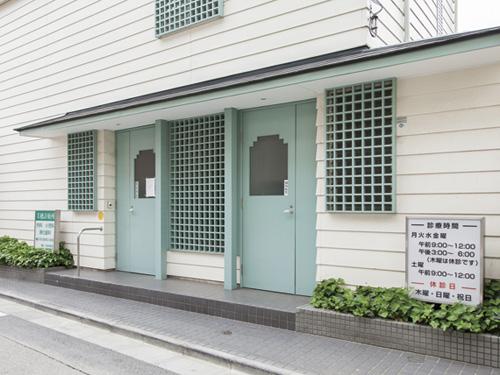 Other. At a distance of 4-minute walk, "Miho clinic". Internal medicine ・ Gastroenterological medicine ・ Pediatrics ・ Are substantial is medical subjects such as health diagnosis. Even when your family is in trouble a steep poor physical condition, Can visit in peace if this distance.