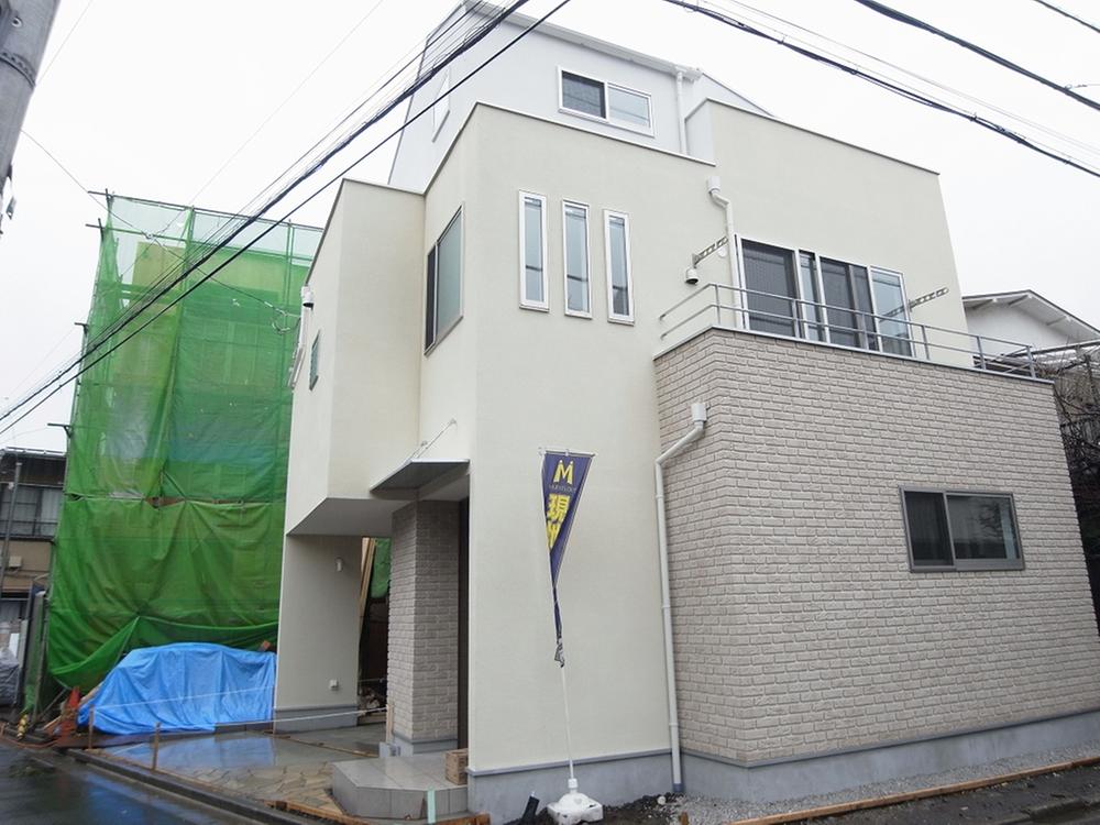 Local appearance photo